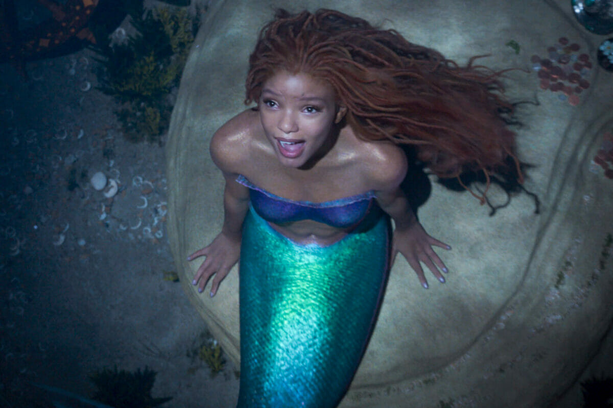 Halle Bailey é A Pequena Sereia