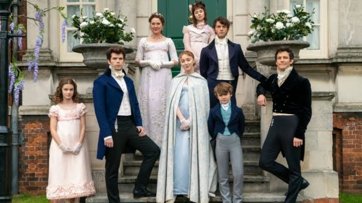 Por que Bridgerton e outras séries famosas estão sendo divididas em partes