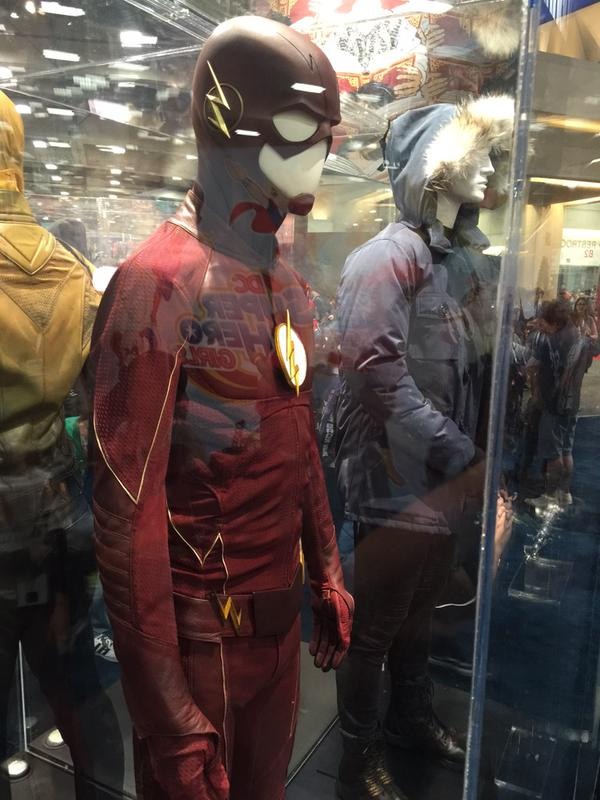 The Flash novo uniforme