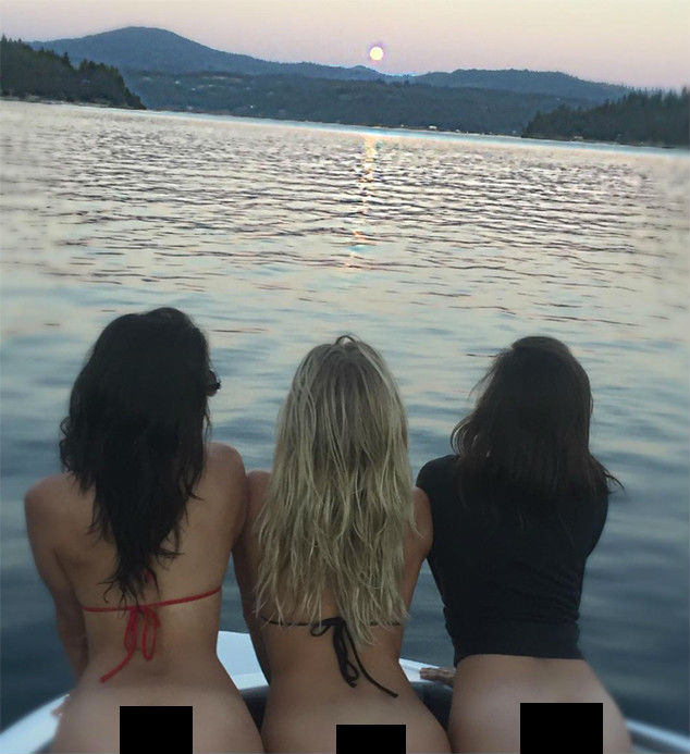 Julianne-Hough-Instagram-Full-Moon