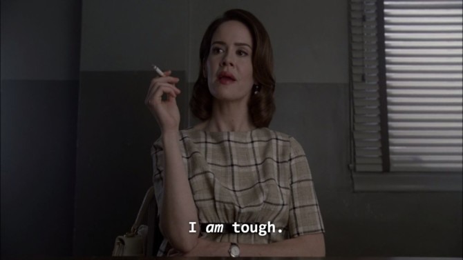 Sarah Paulson como Lana Winters