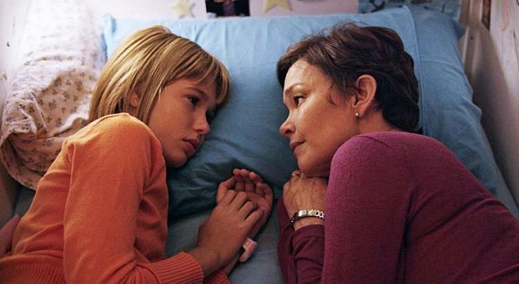 em cena de Pequeno Segredo