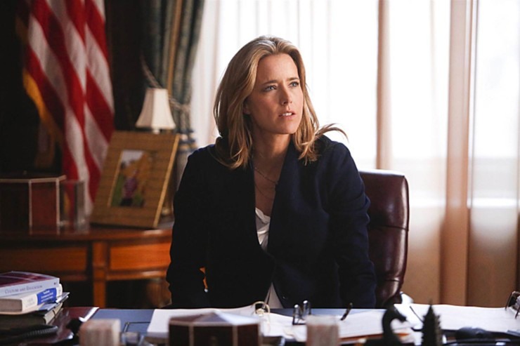 Téa Leoni como Elizabeth McCord em Madam Secretary