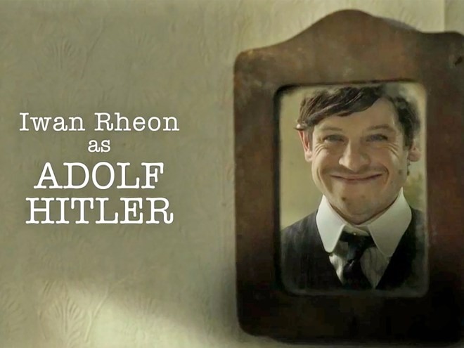 Iwan Rheon como Hitler
