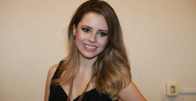 Sandy ficou bem nervosa na estreia de Tá no Ar - a TV na TV.