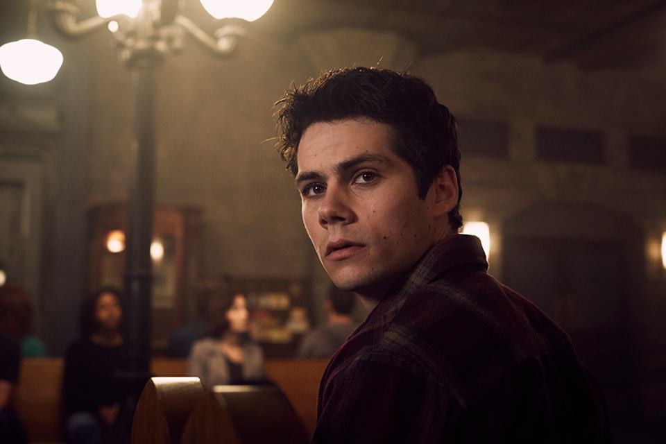 Dylan O'Brien como Stiles