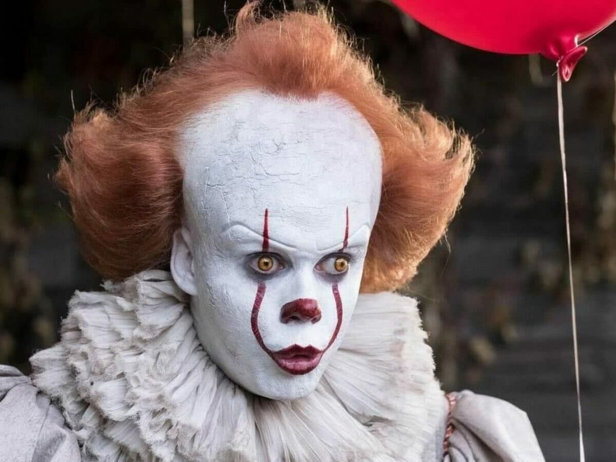 Bill Skarsgård interpretou Pennywise em It: A Coisa
