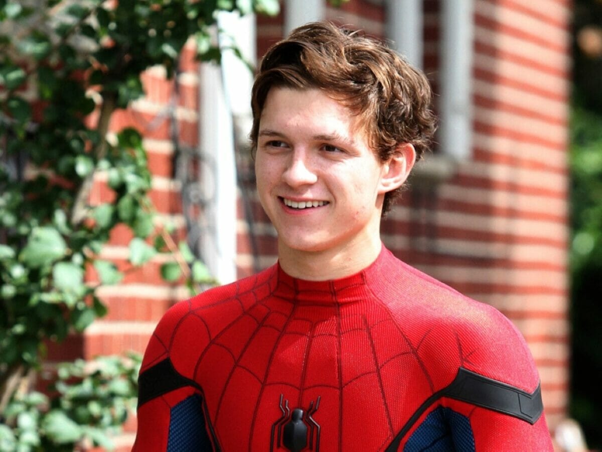 Tom Holland como o Homem-Aranha na Marvel