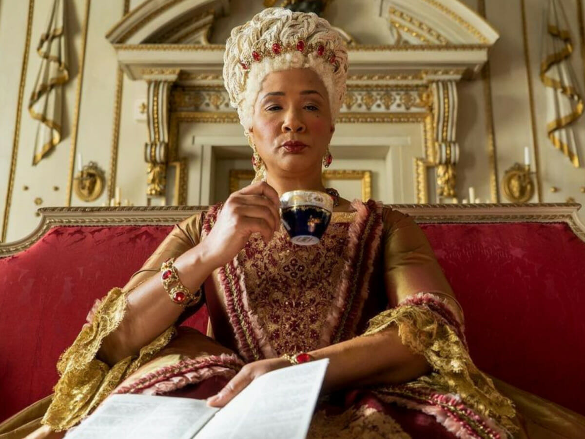 Golda Rosheuvel como Rainha Charlotte em Bridgerton