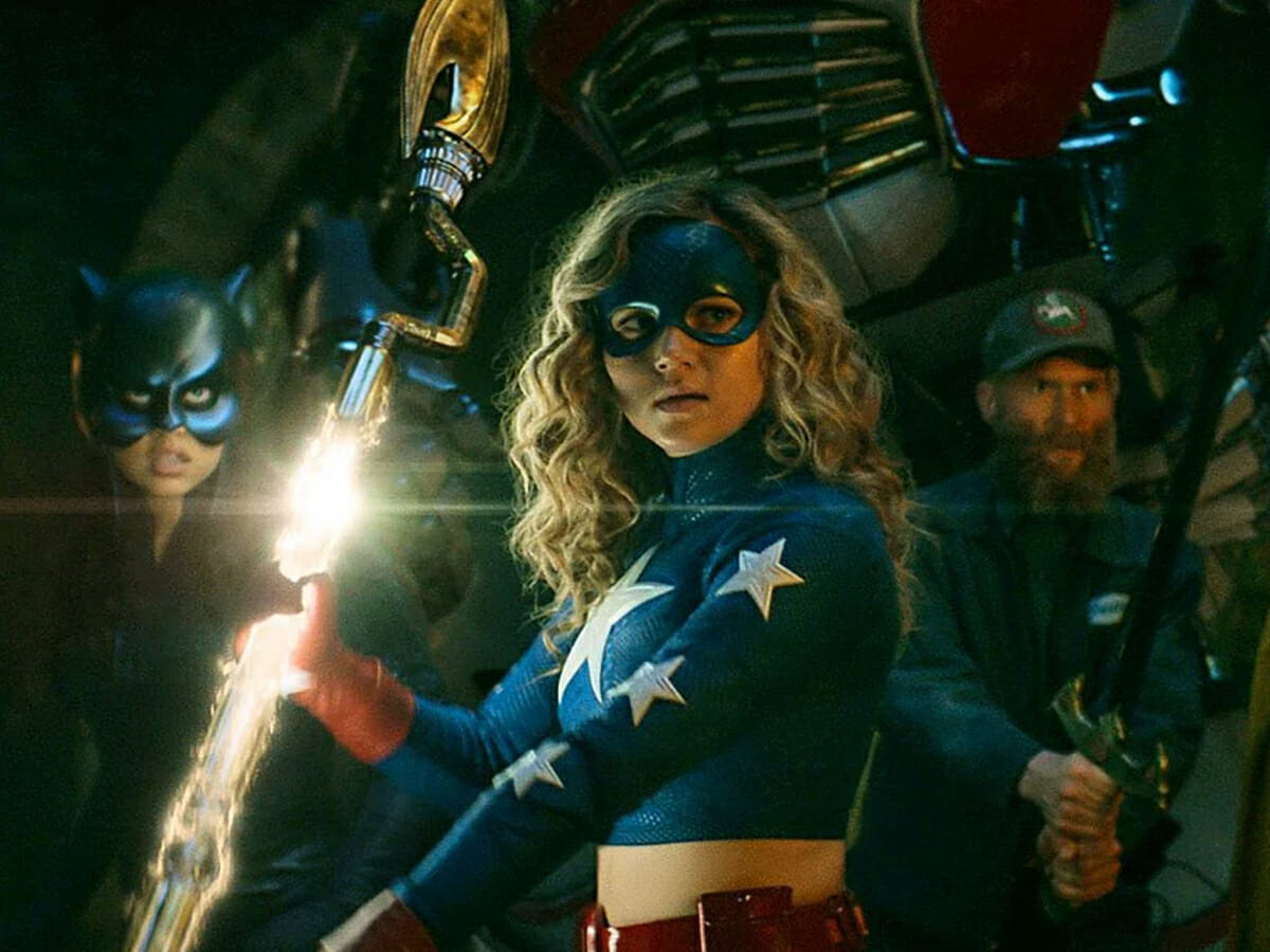 Brec Bassinger como Stargirl