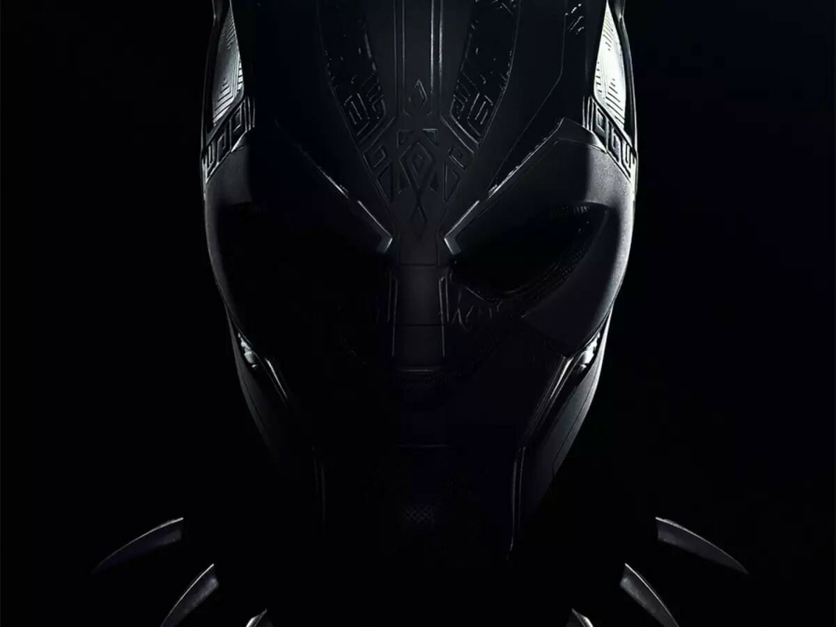 Máscara do Pantera Negra em pôster de Wakanda Para Sempre.