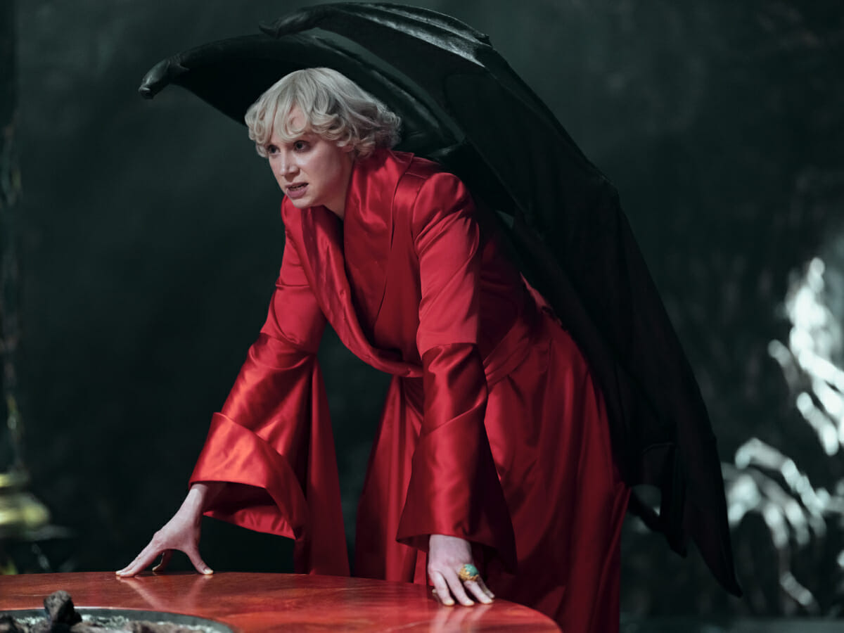 Gwendoline Christie como Lucifer em Sandman.