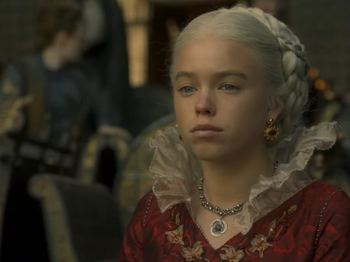 Milly Alcock como Rhaenyra Targaryen em A Casa do Dragão.