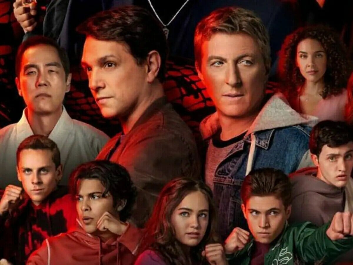 Personagens no pôster da 5ª temporada de Cobra Kai.