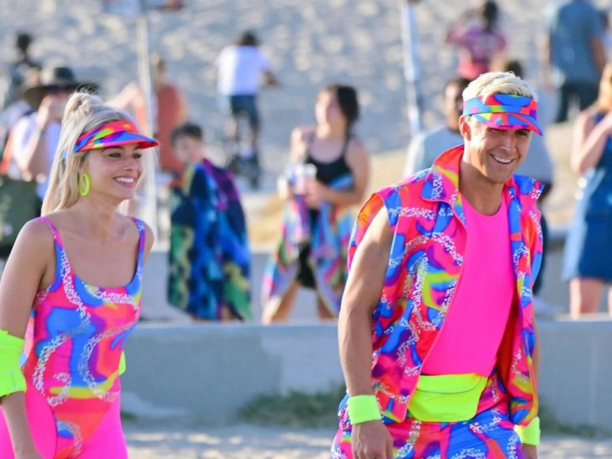 Margot Robbie Ryan Gosling como Barbie e Ken