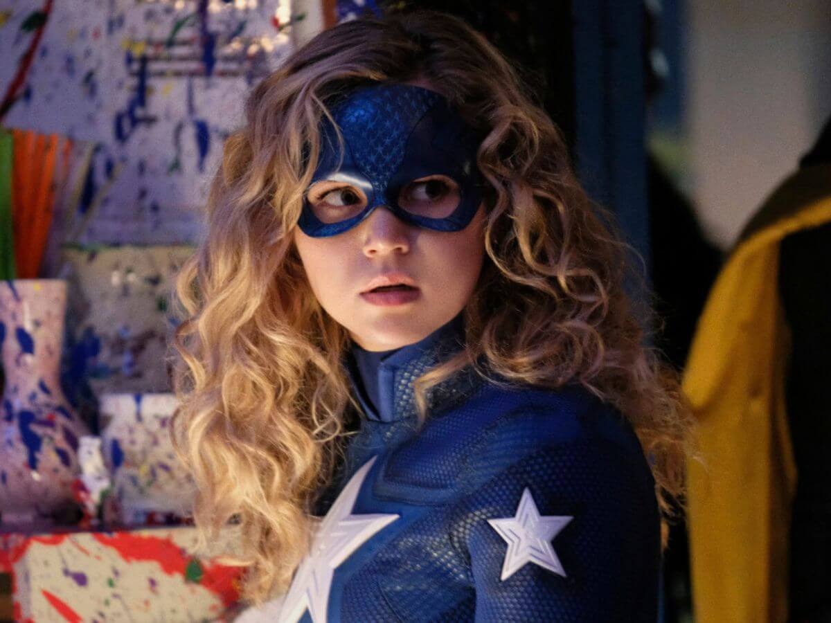 Brec Bassinger como Stargirl