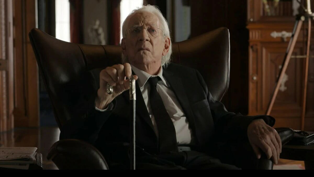 Donald Sutherland em O Telefone do Sr. Harrigan