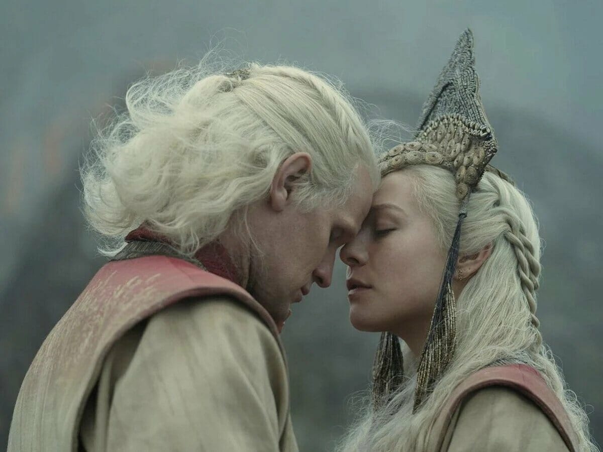 Matt Smith e Emma D'Arcy como Daemon e Rhaenyra Targaryen em A Casa do Dragão.