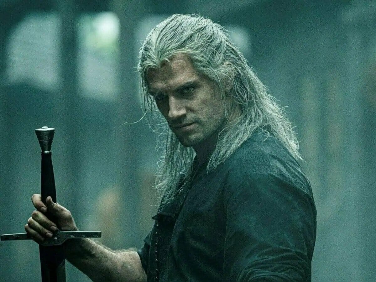 Henry Cavill como Geralt em The Witcher.