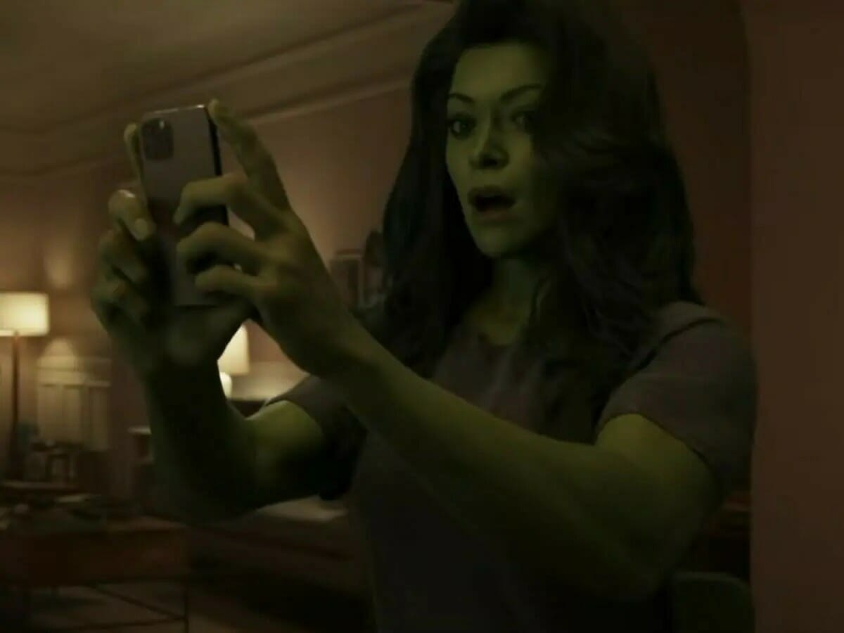 Tatiana Maslany como Jennifer Walters em Mulher-Hulk.