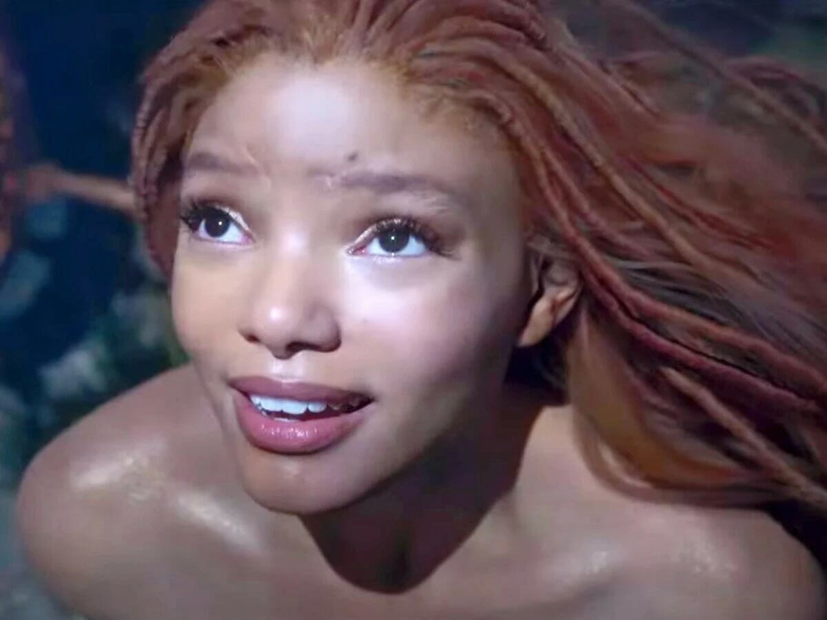 Halle Bailey como Ariel no live-action