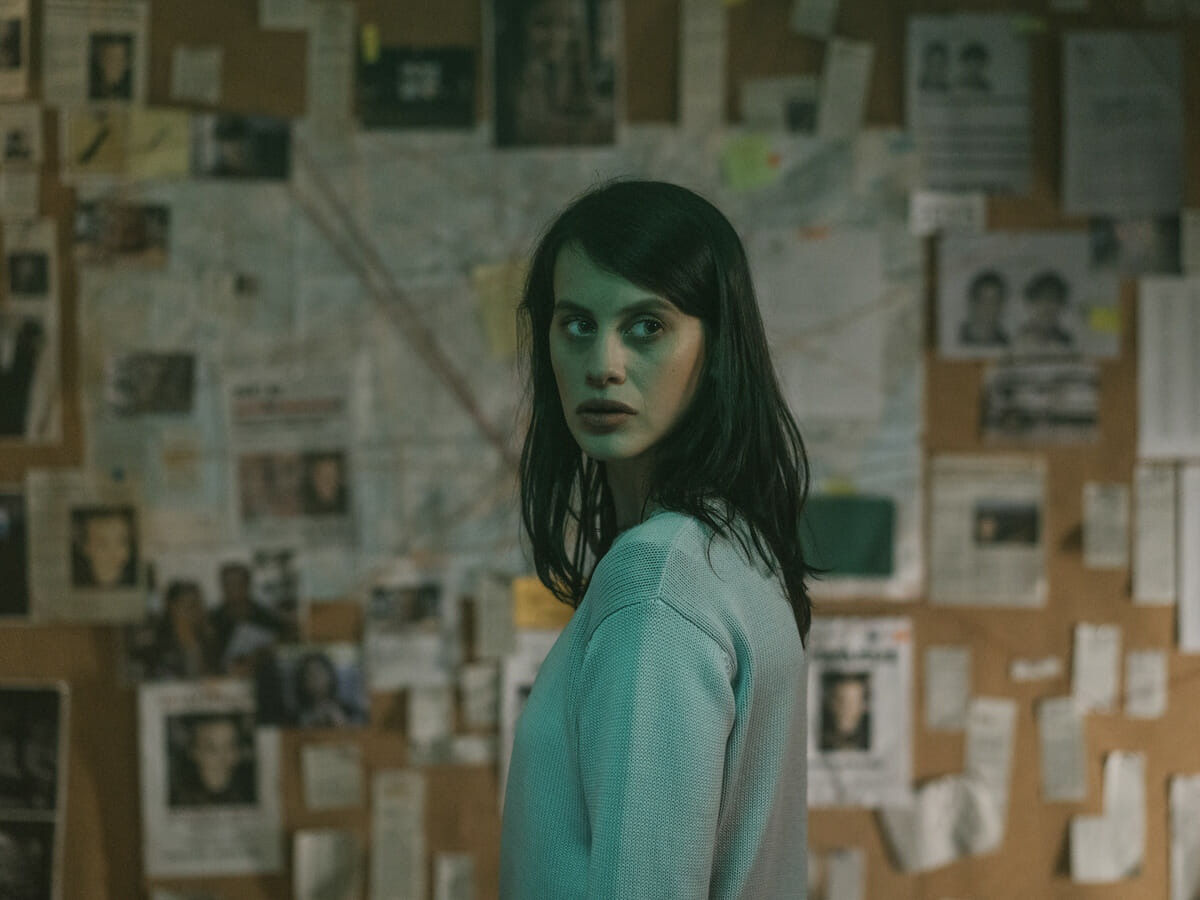 A Garota na Fita está disponível na Netflix.