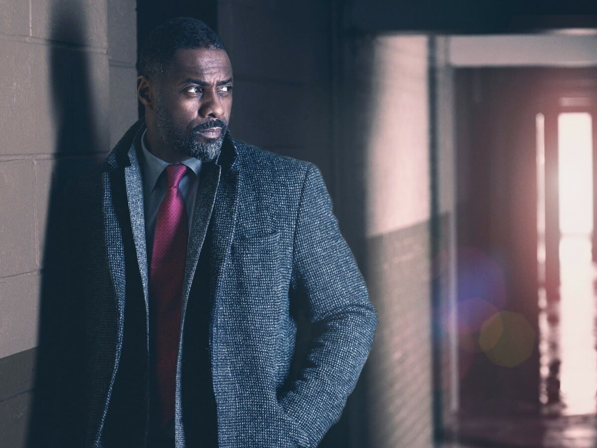 Idris Elba como Luther