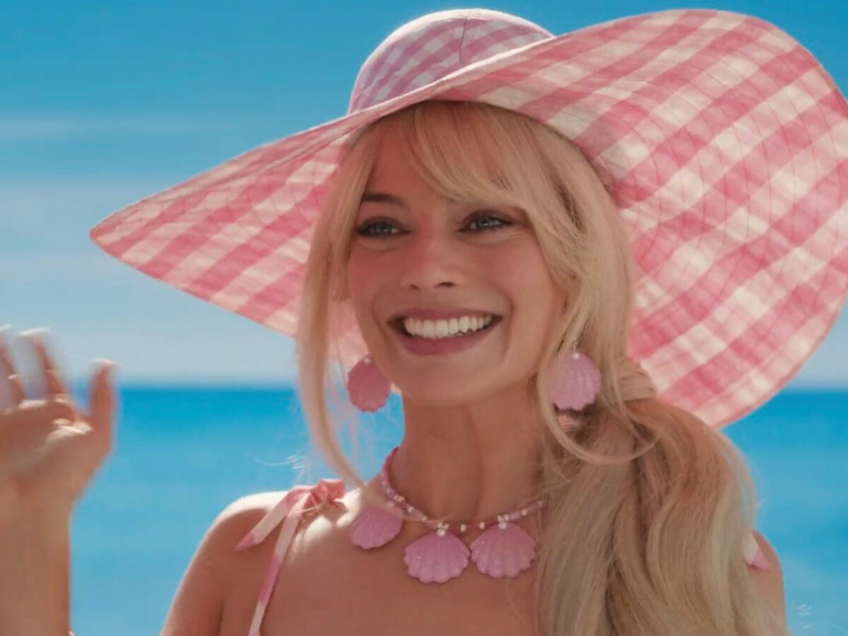 Margot Robbie é a protagonista do filme Barbie.