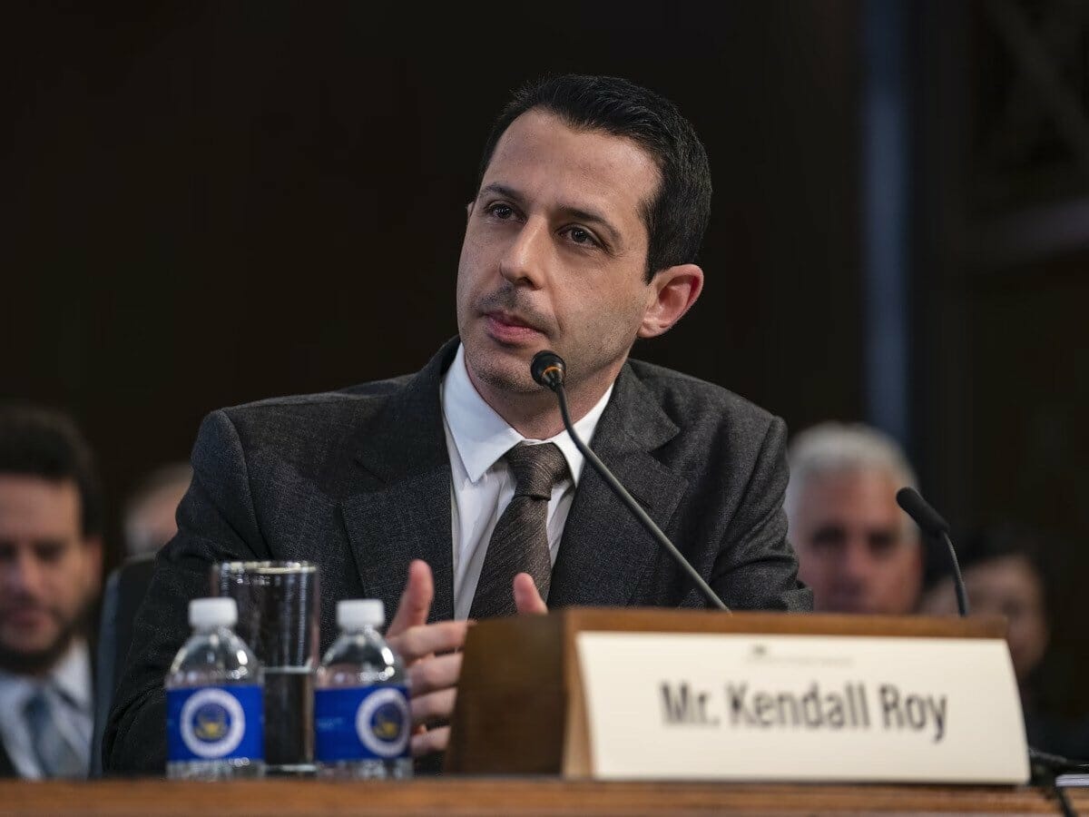Jeremy Strong como Kendall Roy em Succession.