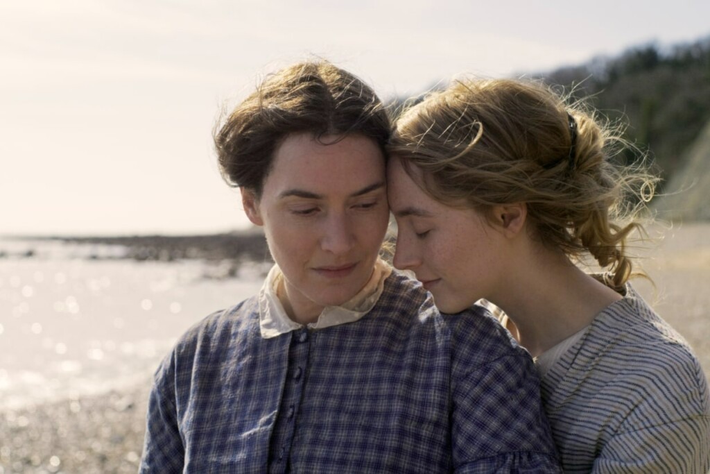 Kate Winslet e Saoirse Ronan em Ammonite