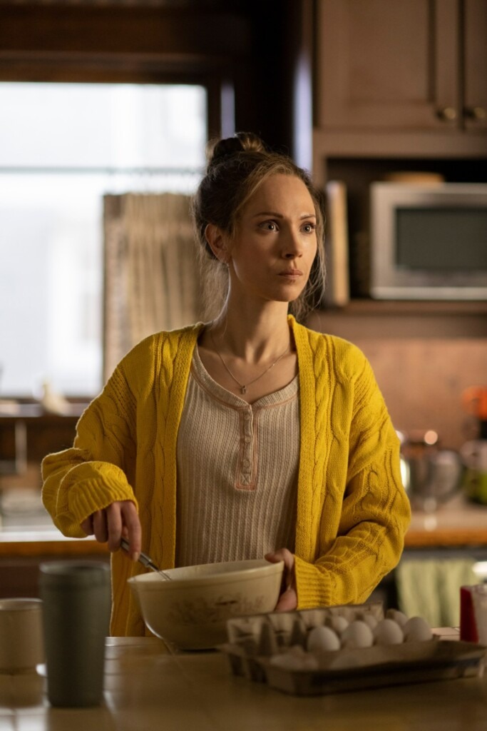 Juno Temple como Dorothy