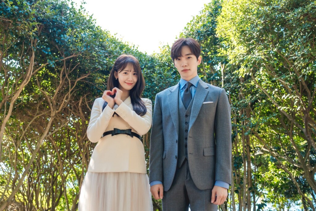 YoonA e Jun-ho em Sorriso Real.