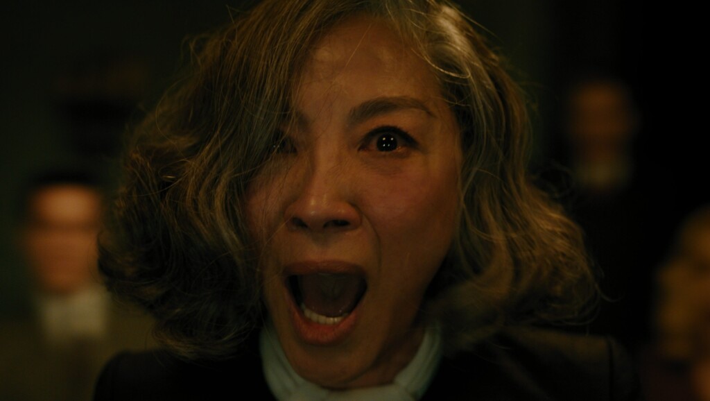 Michelle Yeoh em A Noite das Bruxas