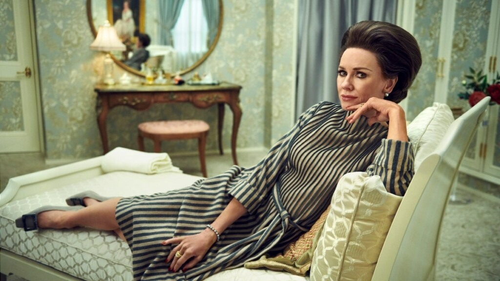 Naomi Watts em Feud: Capote vs The Swans