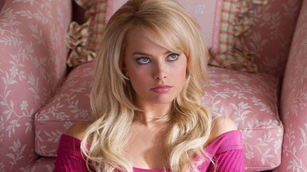 Margot Robbie em O Lobo de Wall Street.