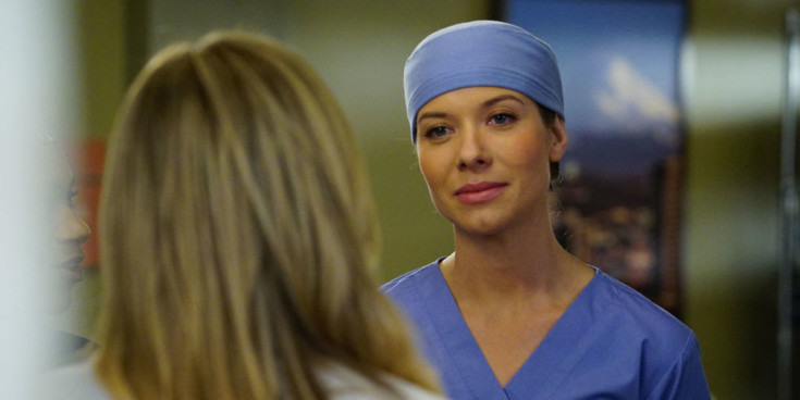 Tessa Ferrer como Leah Murphy