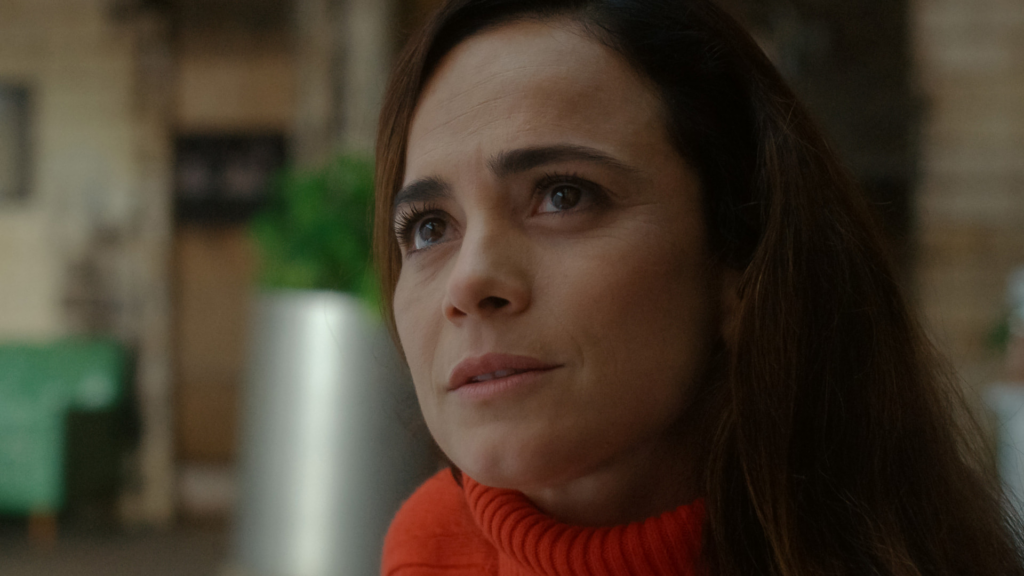 Alice Braga em Matéria Escura 