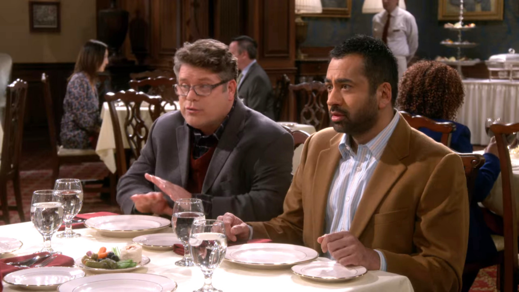Greg Pemberton e Kevin Campbell, interpretados por Sean Astin e Kal Penn