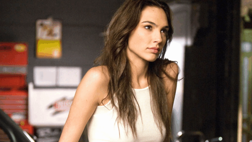 Gal Gadot como Gisele Yashar