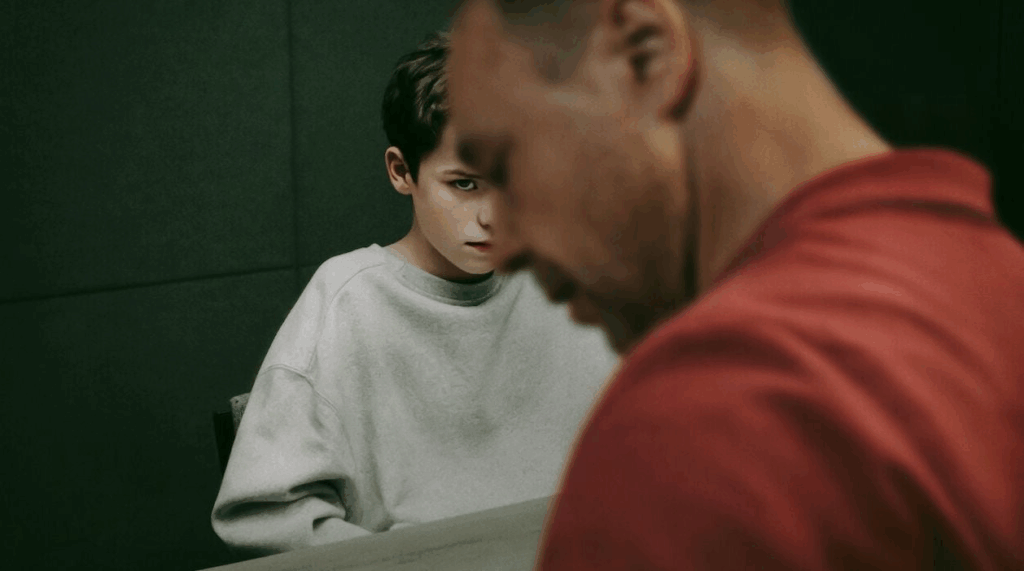 Mais do que uma série, um retrato cruel e necessário sobre os riscos da juventude digital